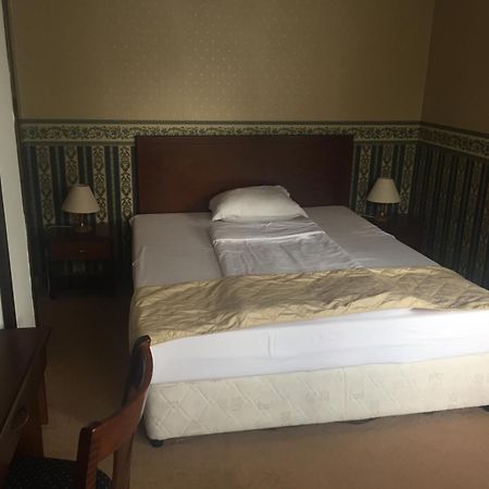 Chateau Montagne Hotel Troyan Троян Екстер'єр фото