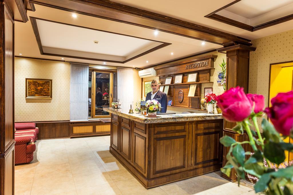 Chateau Montagne Hotel Troyan Троян Екстер'єр фото