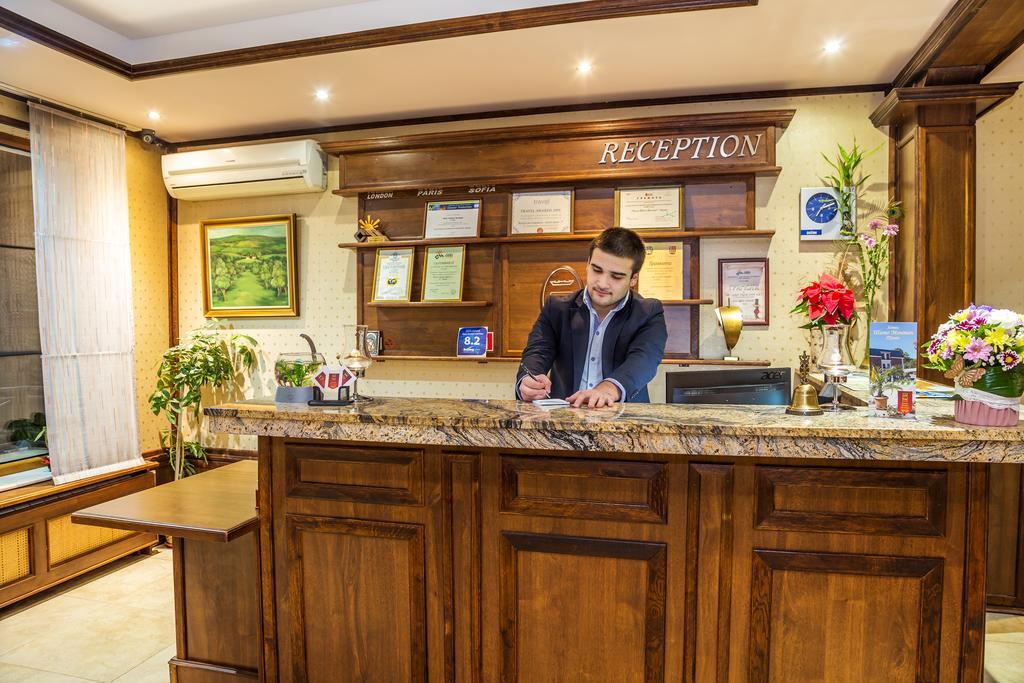 Chateau Montagne Hotel Troyan Троян Екстер'єр фото