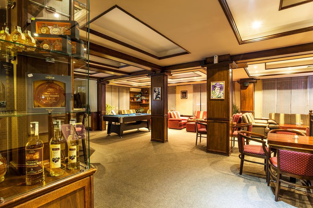 Chateau Montagne Hotel Troyan Троян Екстер'єр фото